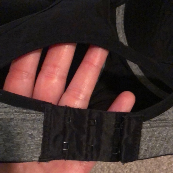 Old Navy | Sports Bra - Picture 4 of 5